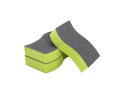 S-shaped cleaning wipe